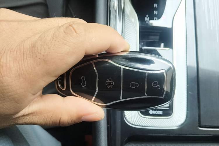 Used Hongqi H6 2023 2.0T ZhiMei Edition Vehicle Key