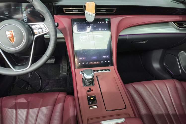 Used Hongqi H6 2023 2.0T ZhiMei Edition Audio And AC Panel