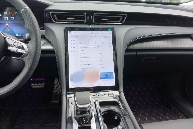 Used Hongqi H6 2023 2.0T Zhiyi Version Audio And AC Panel