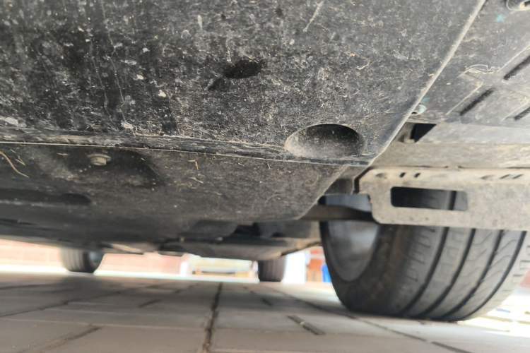 Used Hongqi H6 2023 2.0T ZhiZhen Edition Chassis Front Left