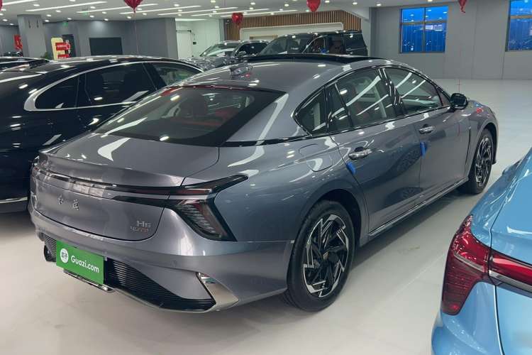 Used Hongqi H6 2023 2.0T Zhiyi Version Exterior 3