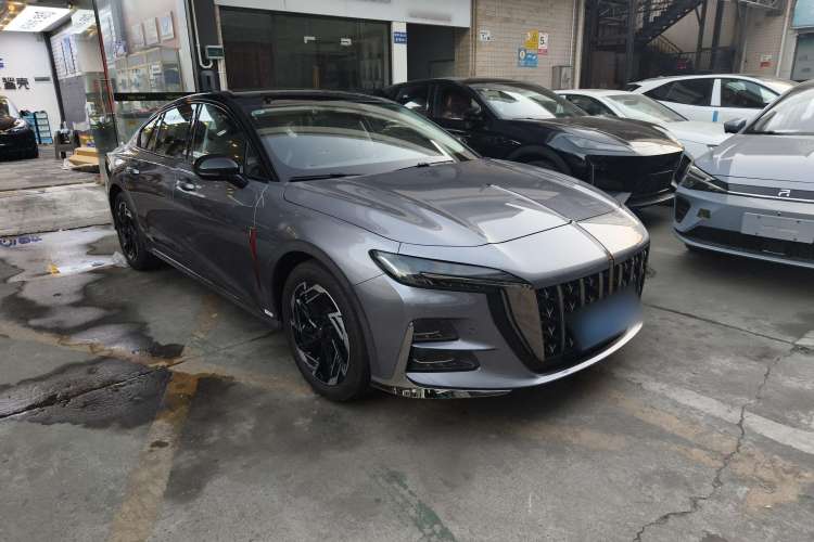 Used Hongqi H6 2023 2.0T Zhiyi Version Front Right 45 Deg