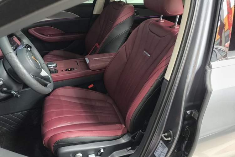 Used Hongqi H6 2023 2.0T ZhiMei Edition Left Front Seat