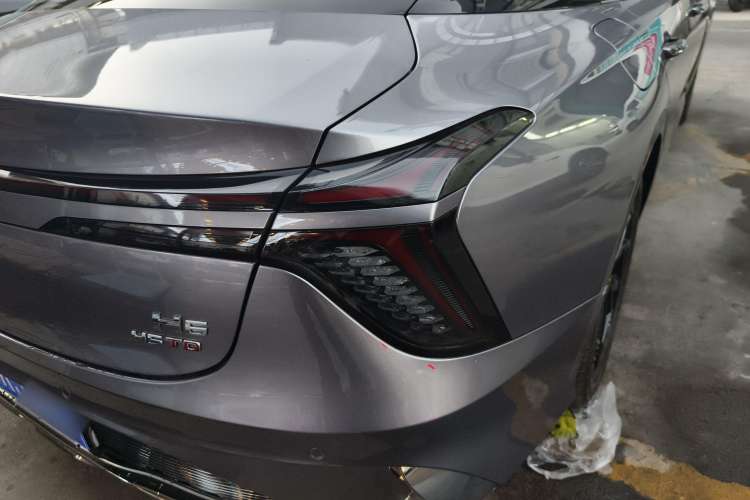 Used Hongqi H6 2023 2.0T Zhiyi Version Right Rear Taillight