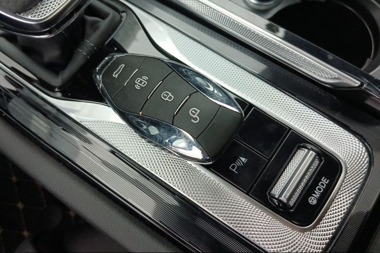 Used Hongqi H6 2023 2.0T Zhiyi Version Vehicle Key