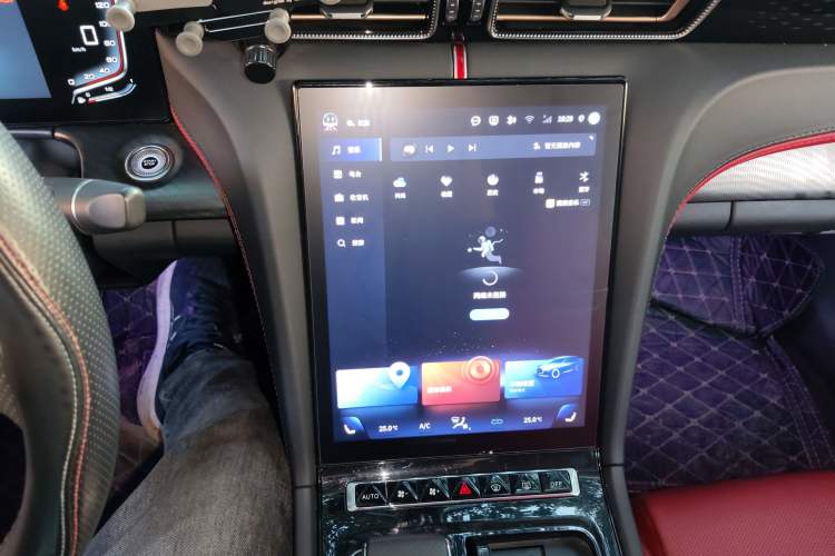Used Hongqi H6 2023 2.0T ZhiMei Edition Audio And AC Panel