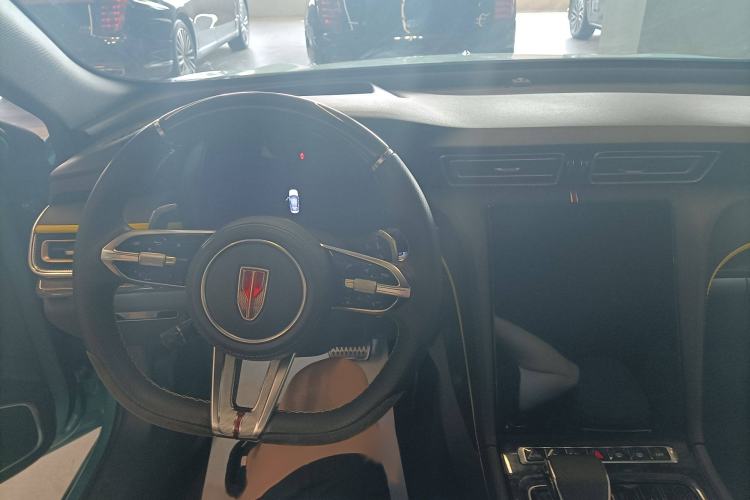 Used Hongqi H6 2023 2.0T ZhiZhen Edition Audio And AC Panel