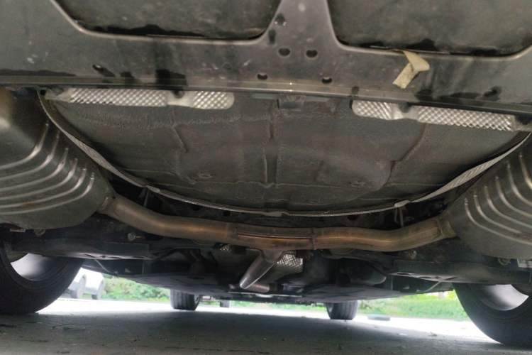 Used Hongqi H6 2023 2.0T ZhiZhen Edition Chassis Rear