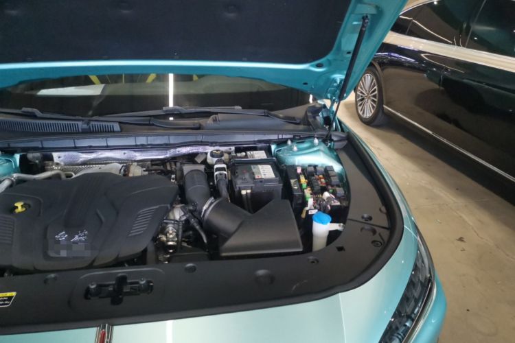 Used Hongqi H6 2023 2.0T ZhiZhen Edition Engine Bay Left