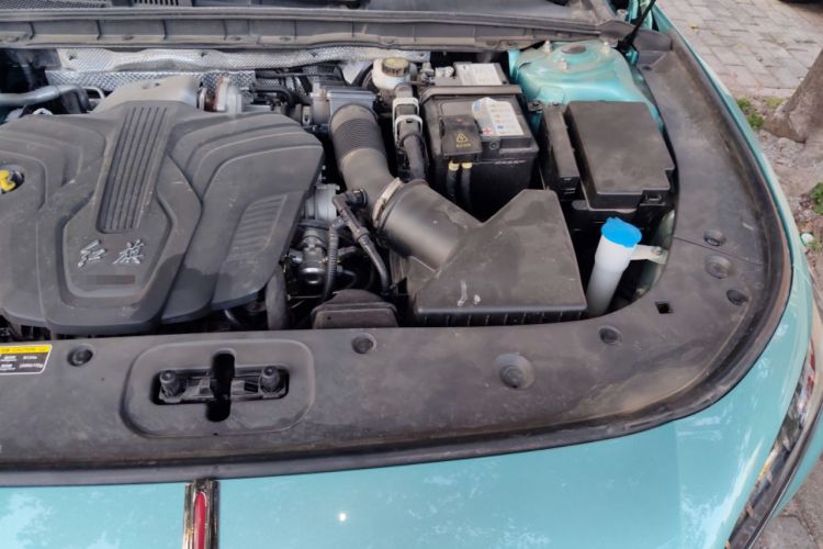 Used Hongqi H6 2023 2.0T ZhiMei Edition Engine Bay Left