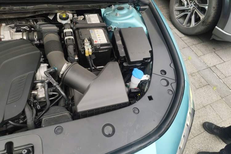 Used Hongqi H6 2023 2.0T ZhiZhen Edition Engine Bay Left