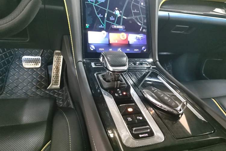 Used Hongqi H6 2023 2.0T ZhiZhen Edition Gear Lever