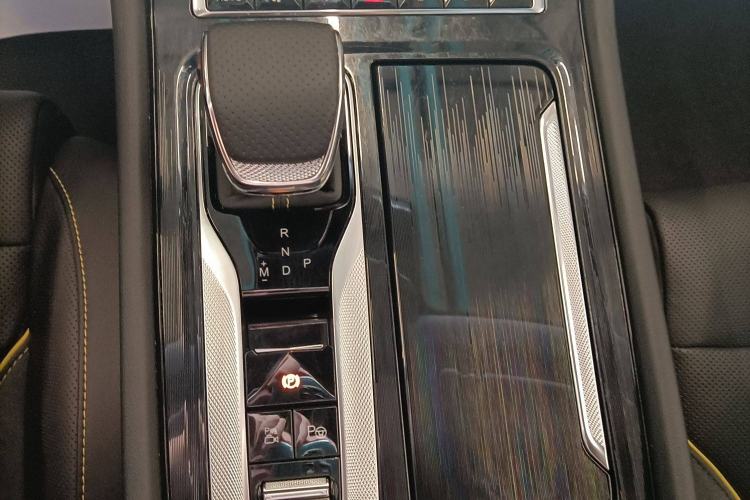 Used Hongqi H6 2023 2.0T ZhiZhen Edition Interior 4