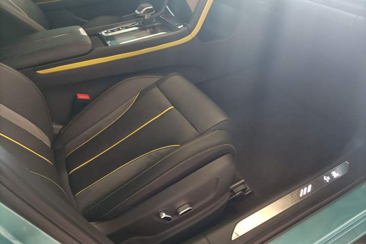 Used Hongqi H6 2023 2.0T ZhiZhen Edition Interior 7