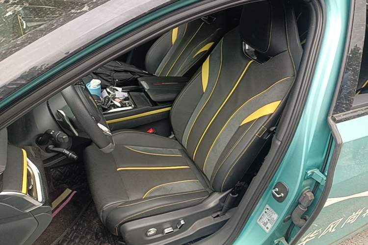 Used Hongqi H6 2023 2.0T ZhiZhen Edition Left Front Seat