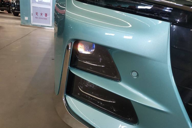 Used Hongqi H6 2023 2.0T ZhiZhen Edition Right Front Headlight