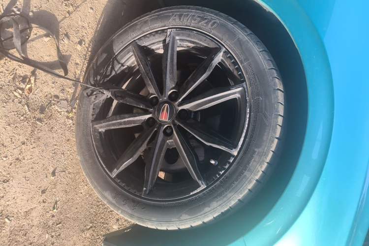Used Hongqi H6 2023 2.0T ZhiZhen Edition Right Front Wheel Hub