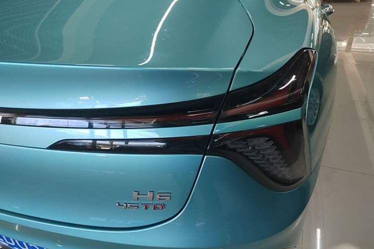Used Hongqi H6 2023 2.0T ZhiZhen Edition Right Rear Taillight