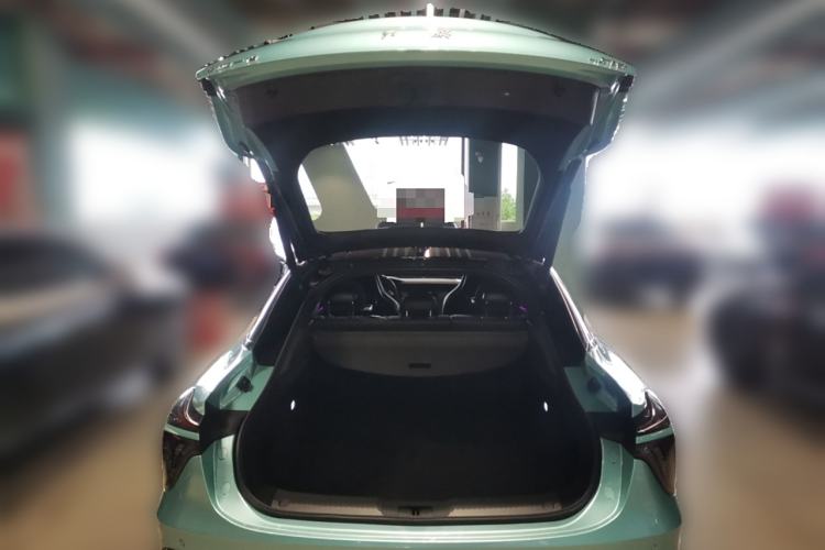 Used Hongqi H6 2023 2.0T ZhiZhen Edition Trunk