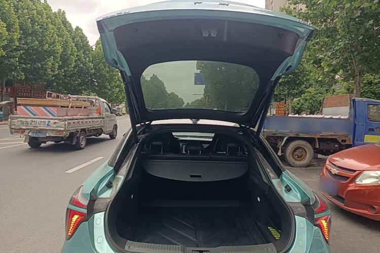 Used Hongqi H6 2023 2.0T ZhiZhen Edition Trunk