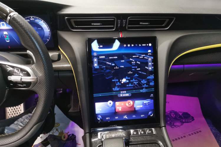 Used Hongqi H6 2023 2.0T ZhiZhen Edition Audio And AC Panel