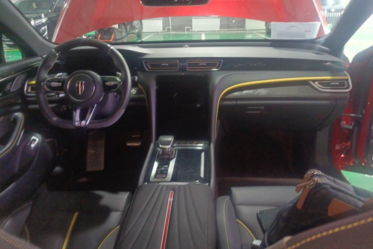 Used Hongqi H6 2023 2.0T ZhiZhen Edition Center Console