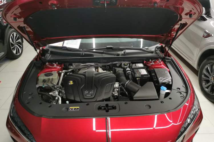 Used Hongqi H6 2023 2.0T ZhiZhen Edition Engine Bay