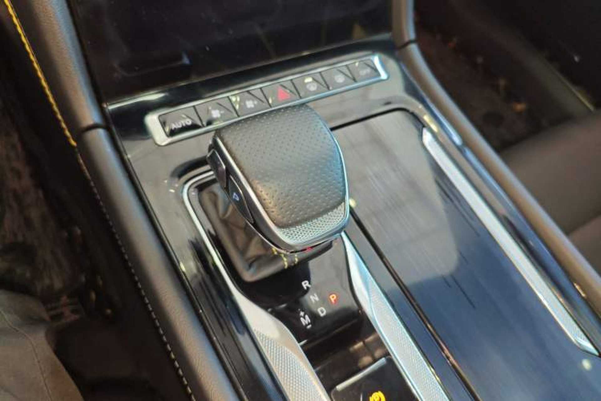 Used Hongqi H6 2023 2.0T ZhiZhen Edition Gear Lever
