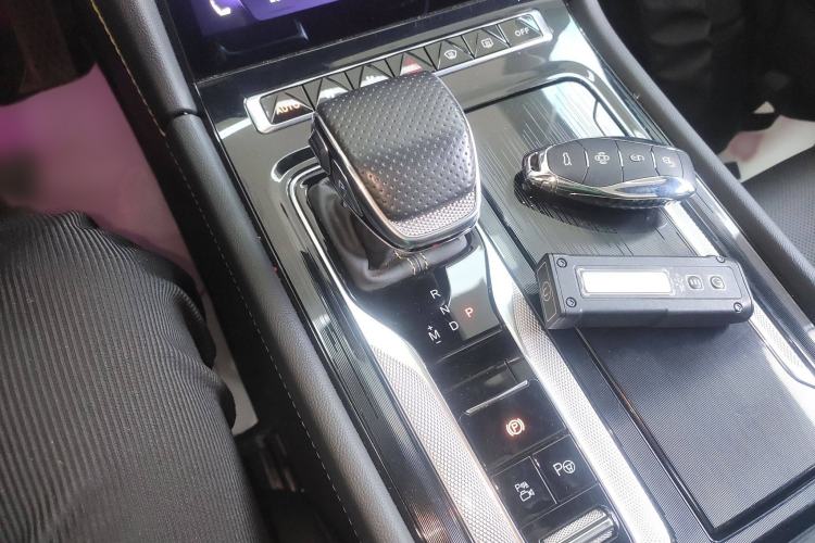 Used Hongqi H6 2023 2.0T ZhiZhen Edition Gear Lever