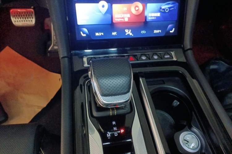 Used Hongqi H6 2023 2.0T ZhiZhen Edition Gear Lever