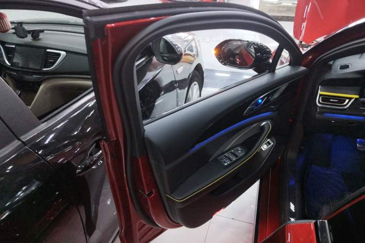 Used Hongqi H6 2023 2.0T ZhiZhen Edition Left Front Door Interior