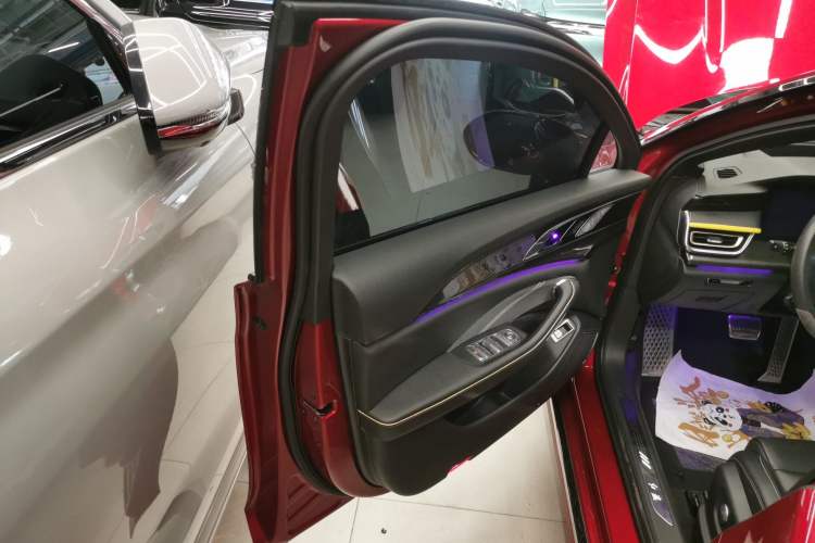 Used Hongqi H6 2023 2.0T ZhiZhen Edition Left Front Door Interior