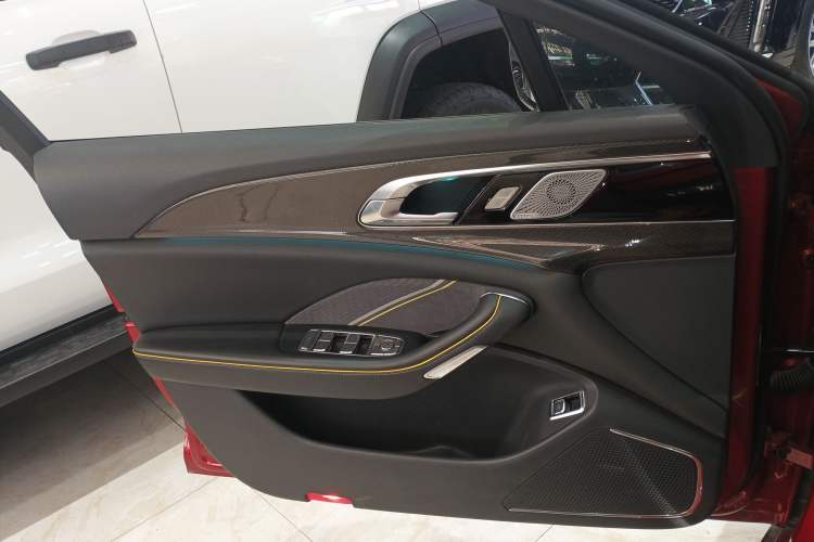 Used Hongqi H6 2023 2.0T ZhiZhen Edition Left Front Door Interior