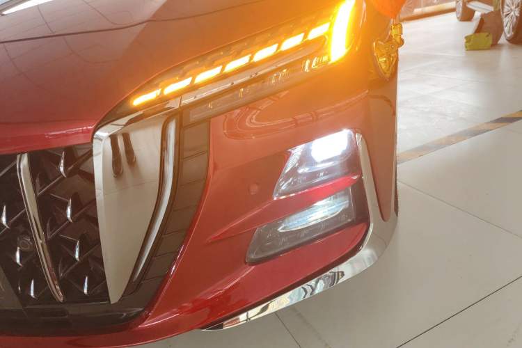 Used Hongqi H6 2023 2.0T ZhiZhen Edition Left Front Headlight