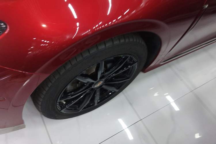 Used Hongqi H6 2023 2.0T ZhiZhen Edition Left Front Wheel Hub