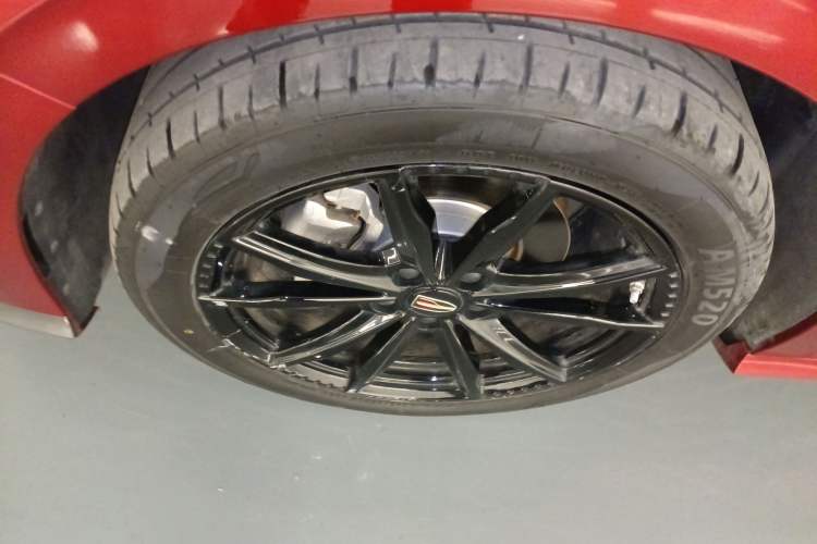 Used Hongqi H6 2023 2.0T ZhiZhen Edition Left Front Wheel Hub