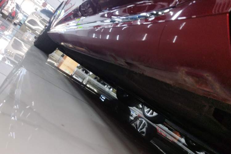 Used Hongqi H6 2023 2.0T ZhiZhen Edition Left Side Sill