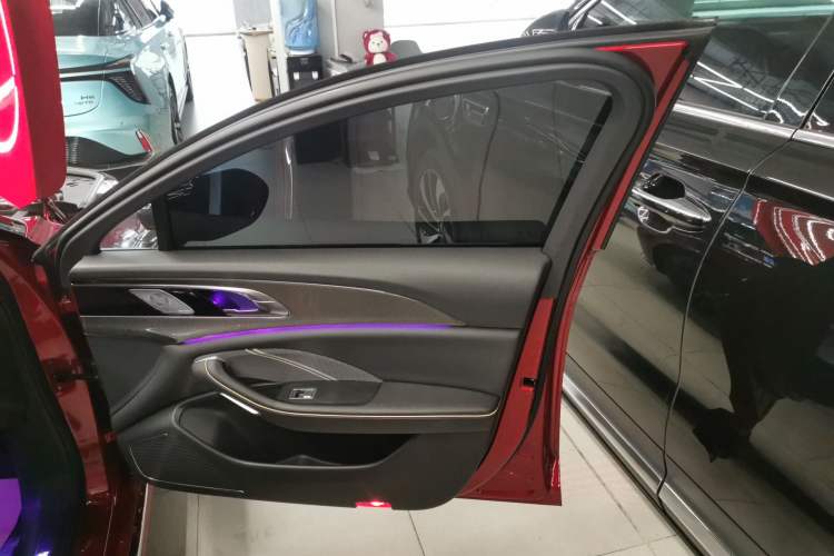 Used Hongqi H6 2023 2.0T ZhiZhen Edition Right Front Door Interior