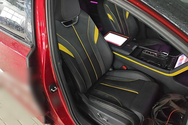 Used Hongqi H6 2023 2.0T ZhiZhen Edition Right Front Seat