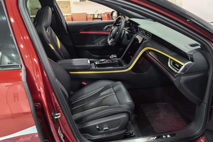 Used Hongqi H6 2023 2.0T ZhiZhen Edition Right Front Seat