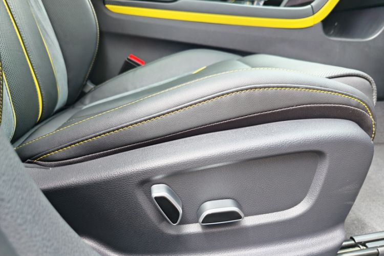 Used Hongqi H6 2023 2.0T ZhiZhen Edition Right Front Seat