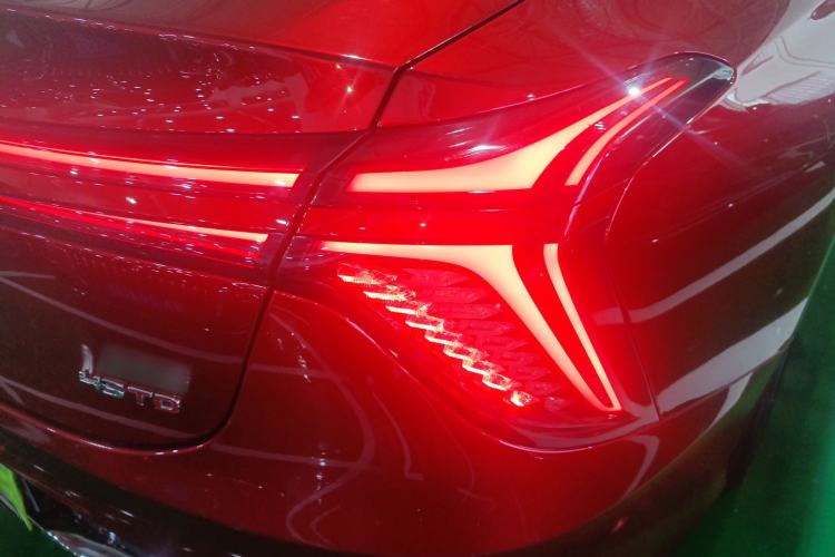 Used Hongqi H6 2023 2.0T ZhiZhen Edition Right Rear Taillight