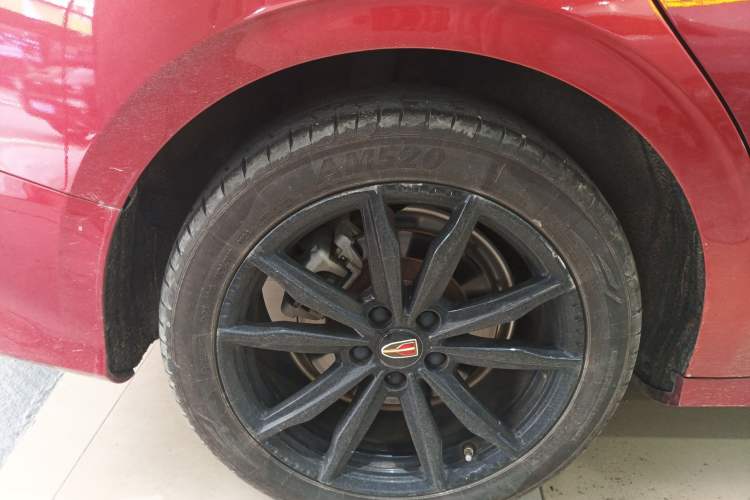 Used Hongqi H6 2023 2.0T ZhiZhen Edition Right Rear Wheel Hub