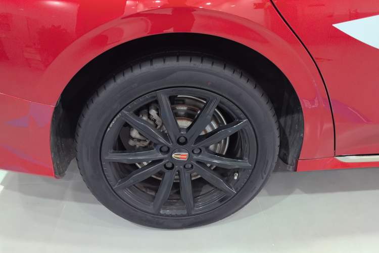 Used Hongqi H6 2023 2.0T ZhiZhen Edition Right Rear Wheel Hub