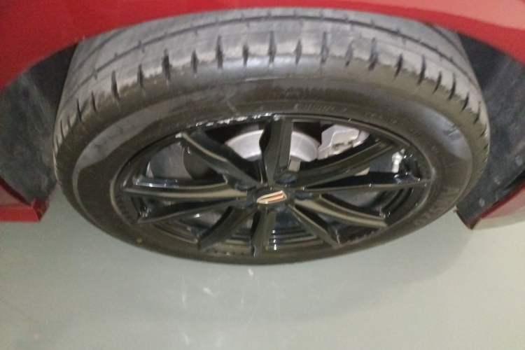Used Hongqi H6 2023 2.0T ZhiZhen Edition Right Rear Wheel Hub