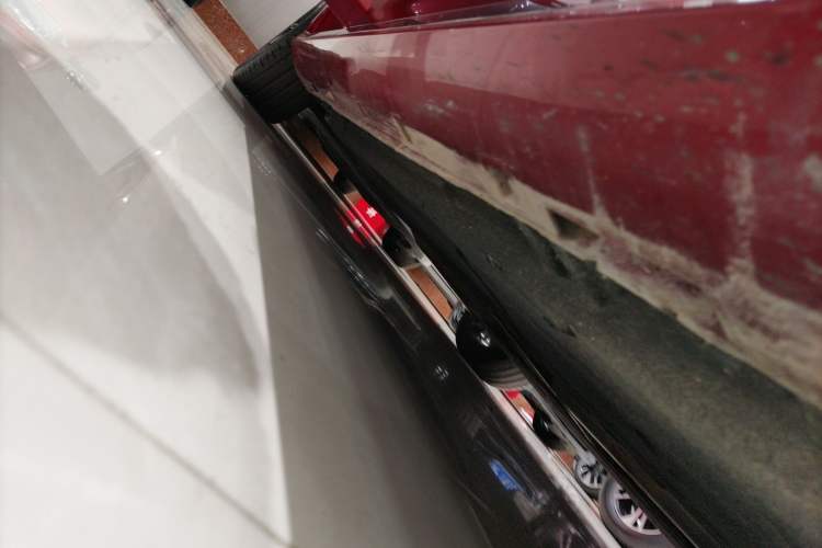 Used Hongqi H6 2023 2.0T ZhiZhen Edition Right Side Sill