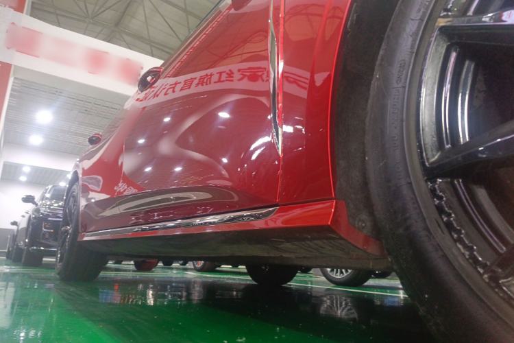 Used Hongqi H6 2023 2.0T ZhiZhen Edition Right Side Sill