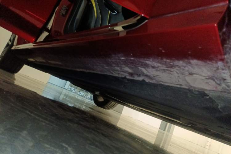 Used Hongqi H6 2023 2.0T ZhiZhen Edition Right Side Sill