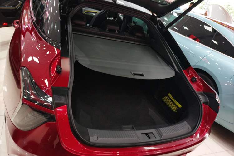 Used Hongqi H6 2023 2.0T ZhiZhen Edition Trunk