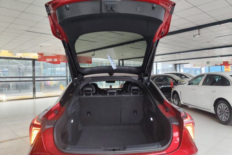 Used Hongqi H6 2023 2.0T ZhiZhen Edition Trunk